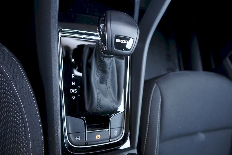 Škoda Karoq (2024) TSI 110 kW DSG Fresh - tažné - fotka 19 z 29