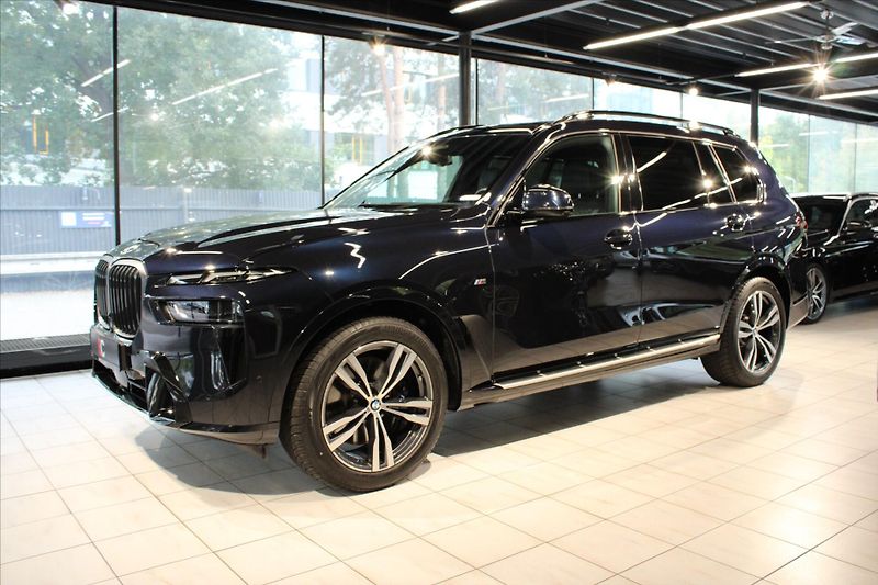 BMW X7 xDrive40d M Sport Pro ExeDrPro - fotka 3 z 44