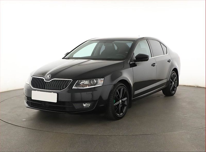 Škoda Octavia (2016) 1.6 TDI, Automat, Navi - fotka 2 z 18