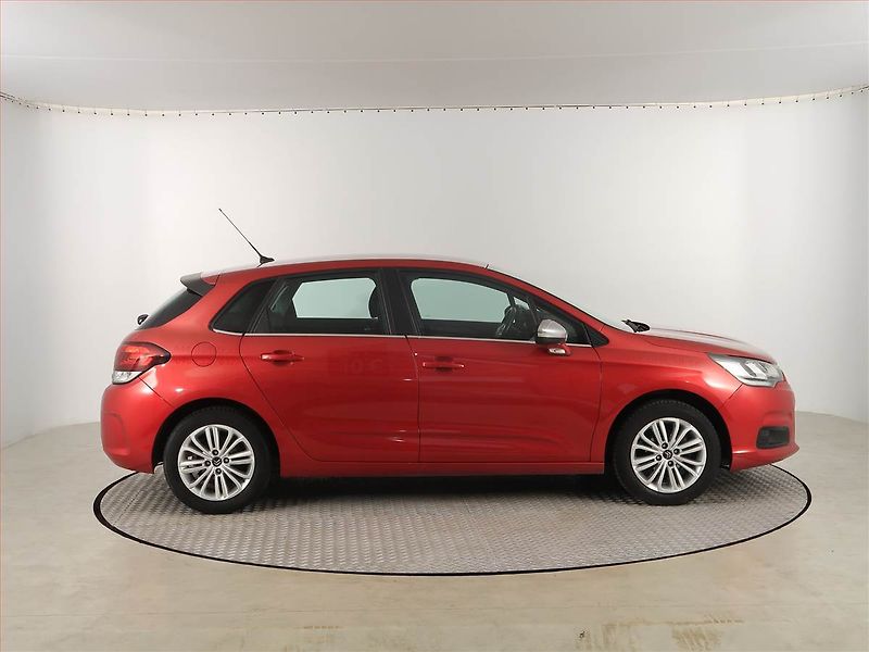 Citroën C4 (2018) Feel 1.2 PureTech, Serv.kniha - fotka 6 z 16