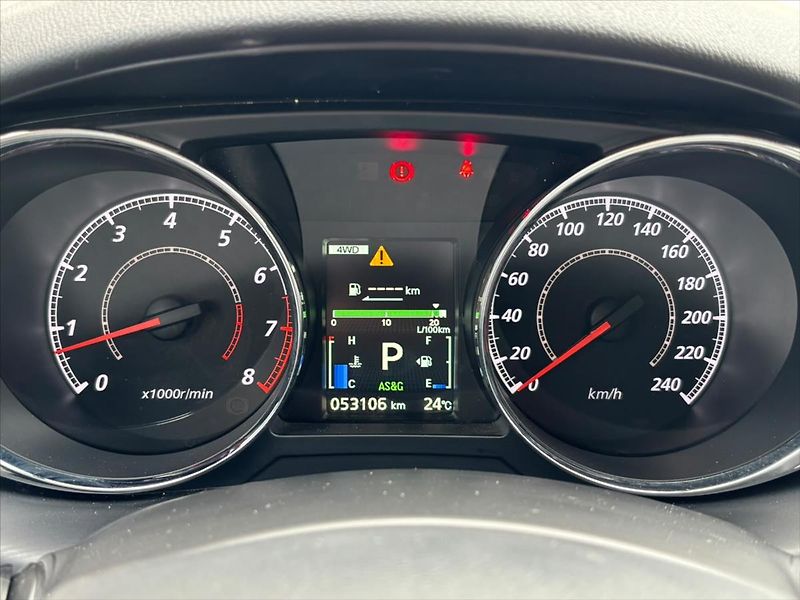 Mitsubishi ASX 2,0 MIVEC  4WD CVT Intro Editi - fotka 17 z 27