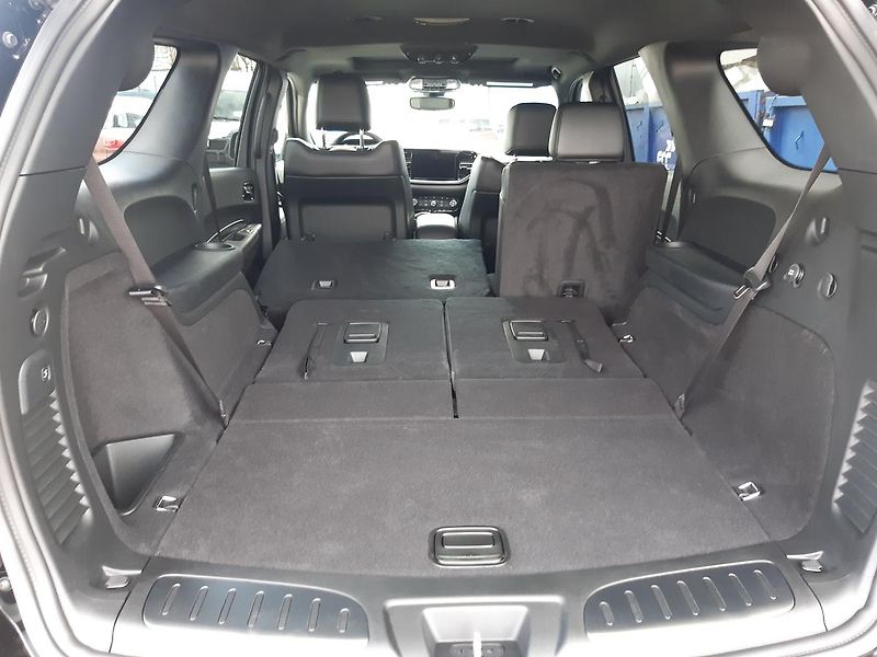 Dodge Durango (2026) 5,7 V8 HEMI  R/T 4x4 - fotka 18 z 48