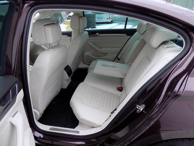 Volkswagen Passat (2017) 2.0TDI/DSG/4x4/NAVI/LED/ČR/ - fotka 10 z 42