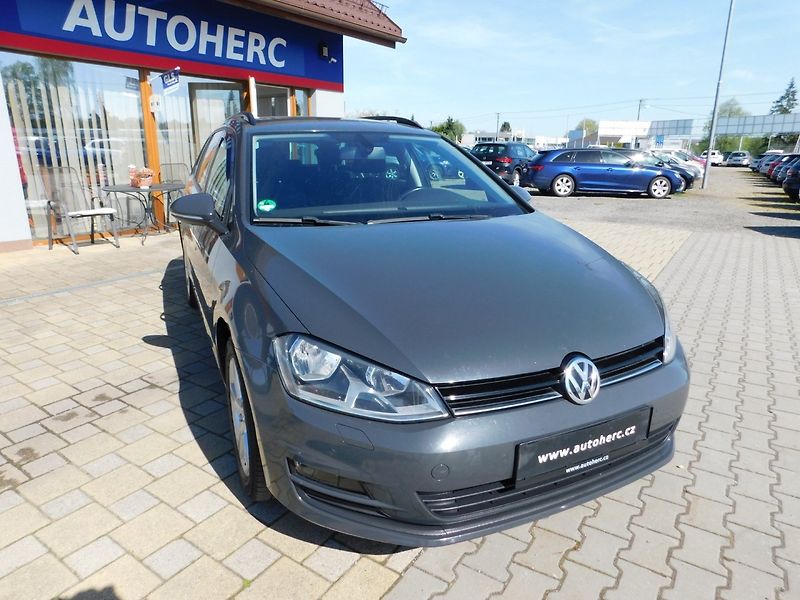 Volkswagen Golf (2015) VII KOMBI 2.0 TDI - fotka 2 z 45