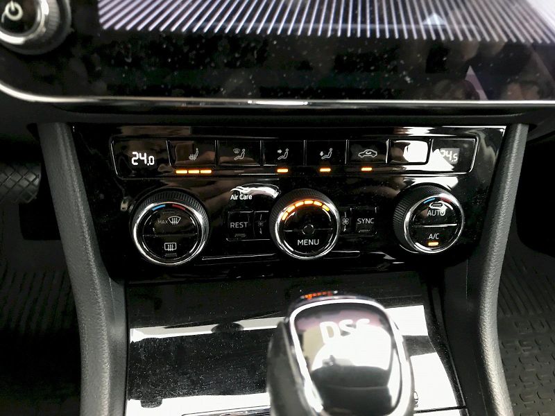 Škoda Superb (2018) COM GRT AMB plus TD 110/2.0 A7 - fotka 24 z 27