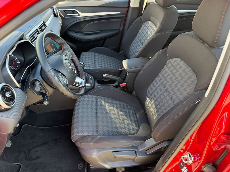 MG ZS ESSENTIAL 1.5 106 MAN5 - fotka 10 z 24