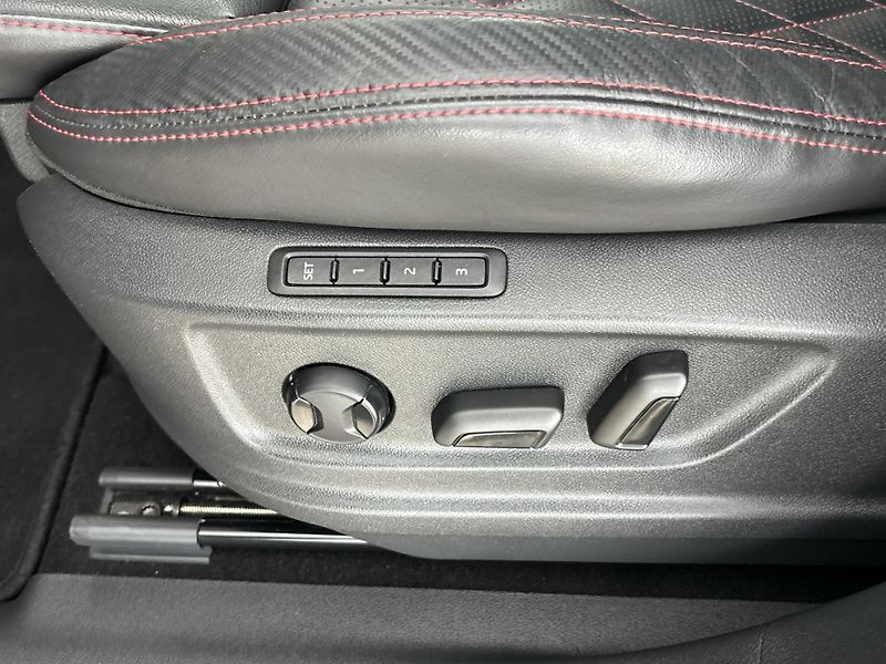 Škoda Kodiaq RS 4x4 DSG - fotka 28 z 30