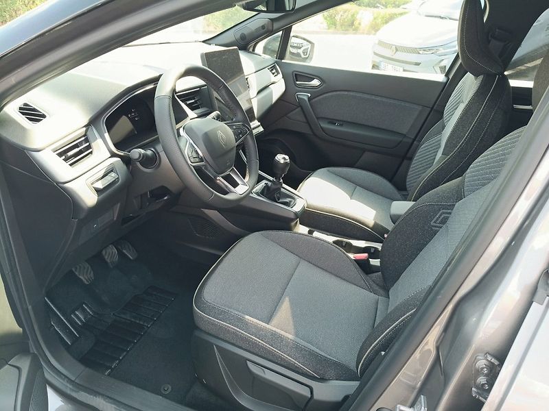 Renault Captur (2026) techno Eco-G 120 - fotka 11 z 16