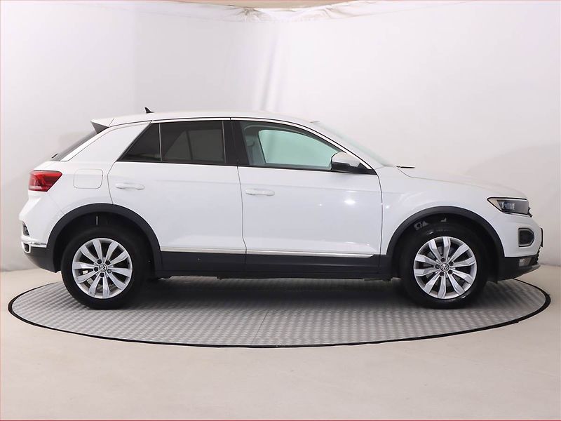 Volkswagen T-Roc (2019) 2.0 TDI, Automat, Kůže, Navi - fotka 6 z 22