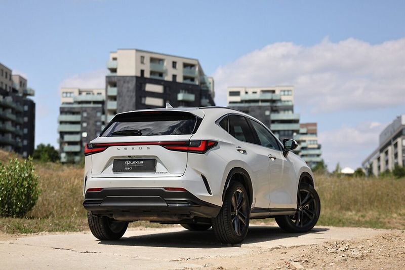 Lexus NX 350h 350H 2,5 HEV PRESTIGE TECH PLU - fotka 5 z 29