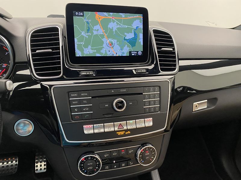 Mercedes-Benz GLE 43 AMG 4MATIC AUT  - fotka 32 z 67