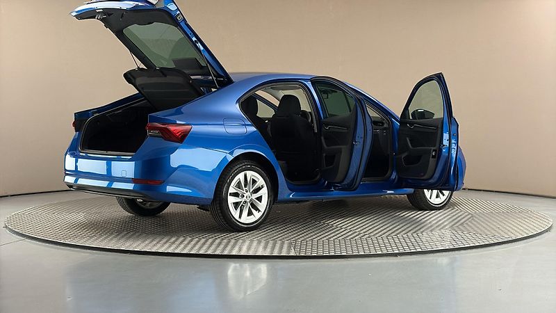 Škoda Octavia 1.4 TSI iV DSG Ambition - fotka 6 z 25