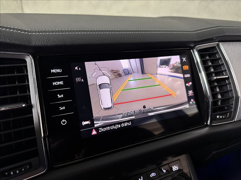 Škoda Kodiaq 2,0 TDi  DSG 4x4 Tour Assist K - fotka 32 z 48