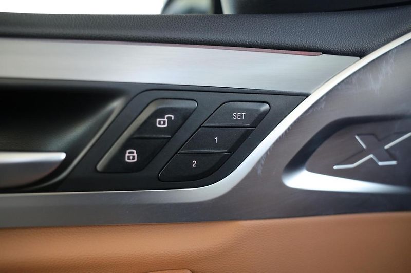 BMW X3 xDrive20i - fotka 23 z 30