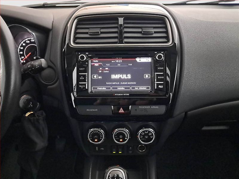 Mitsubishi ASX (2017) Instyle 1.6 MIVEC, Serv.kniha - fotka 12 z 19