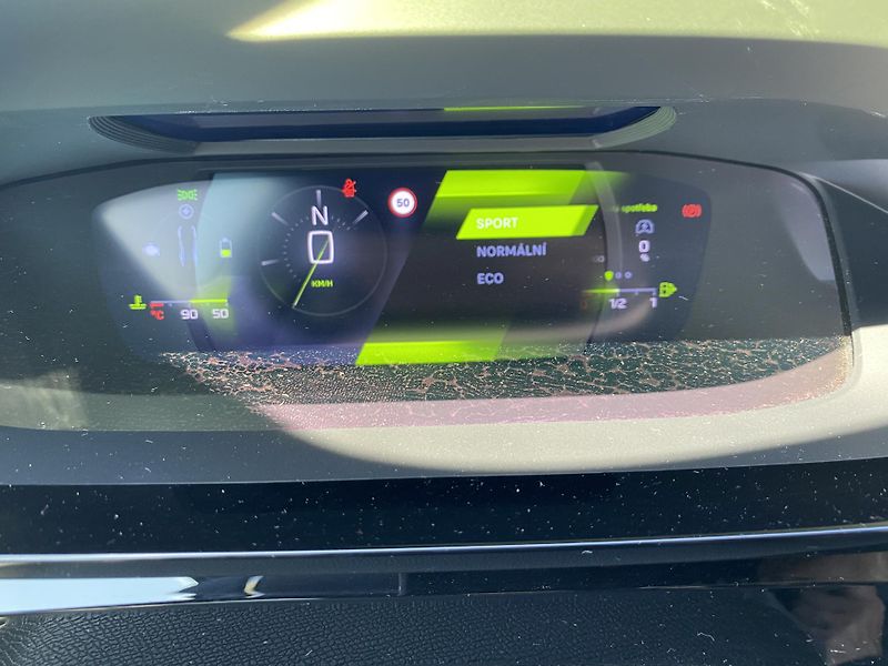 Peugeot 408 GT - Hybrid 145 e-DCS6 - fotka 24 z 42