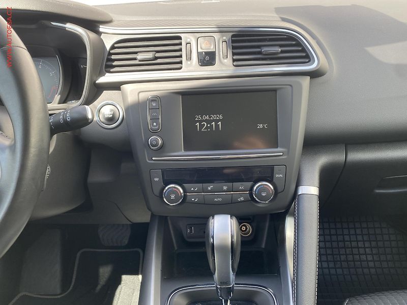 Renault Kadjar (2016) 1.2 TCe, BOSE, AT, LED, panor - fotka 12 z 18