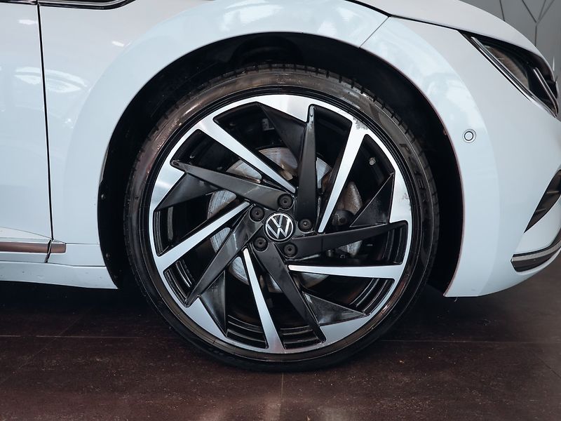 Volkswagen Arteon Shooting Brake 2.0 TSI 206kW 4Motion Elegance - fotka 31 z 31
