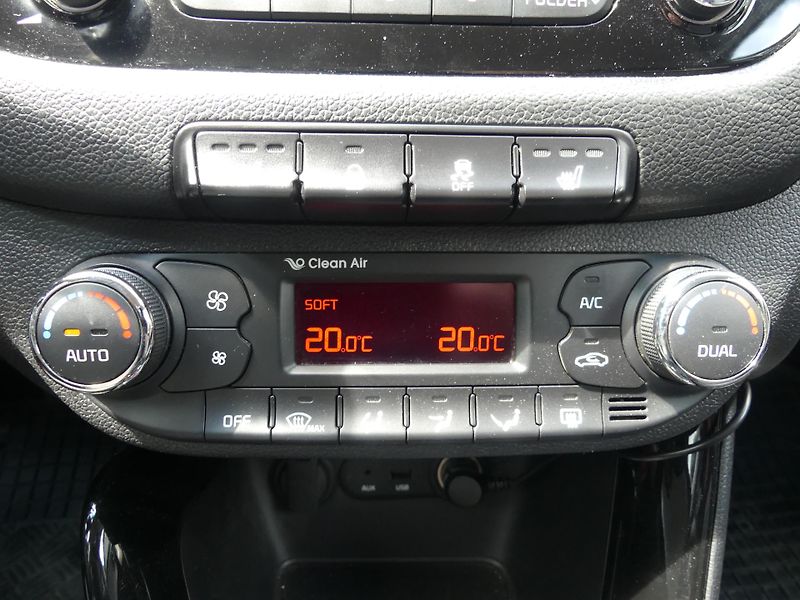 Kia Ceed (2014) 1,6 CRDi - fotka 16 z 22