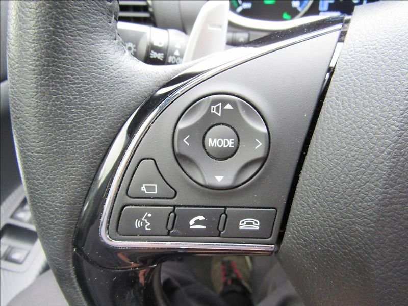Mitsubishi Eclipse Cross 2,4 i PHEV Plug-in Instyle+ - fotka 25 z 34