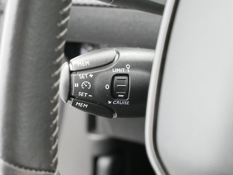 Peugeot 2008 - fotka 14 z 24