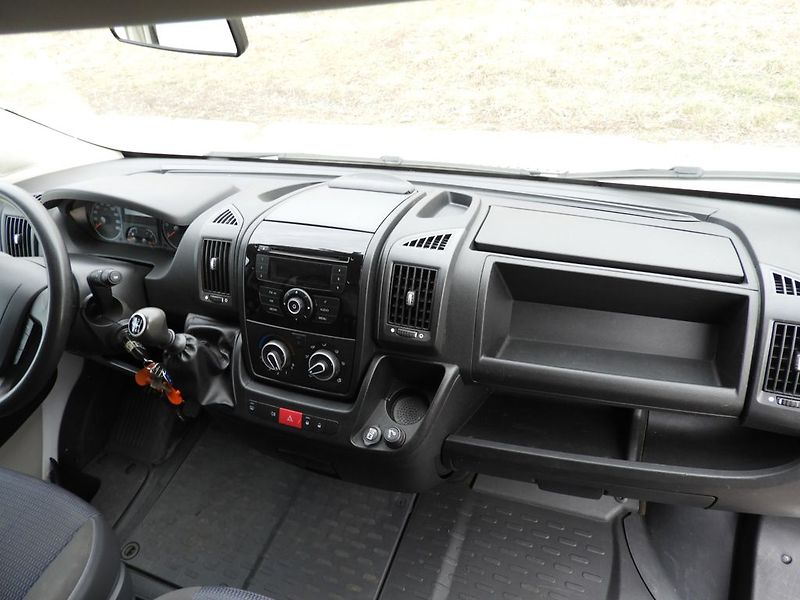 Citroën Jumper 2.2HDi 110kW MAXI BOX,ČELO,1.M - fotka 26 z 40