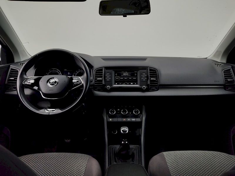 Škoda Karoq (2021) Active 1,5 Tsi - fotka 5 z 34