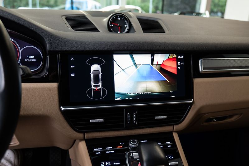 Porsche Cayenne Platinum Edition/Záruka/Bose - fotka 13 z 27