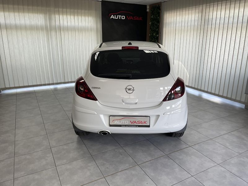 Opel Corsa 1.2 i AUTOMAT REZERVACE  - fotka 9 z 20