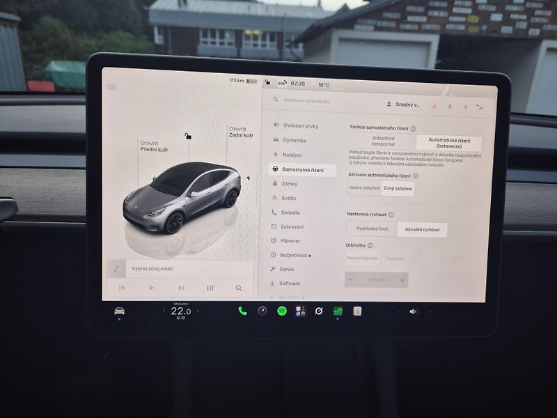 Tesla Model Y LONG RANGE DUAL MOTOR 95,0% - fotka 22 z 49
