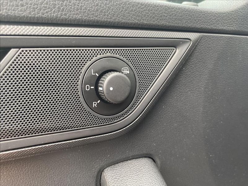 Škoda Fabia 1,4 TDI Ambition - fotka 35 z 39