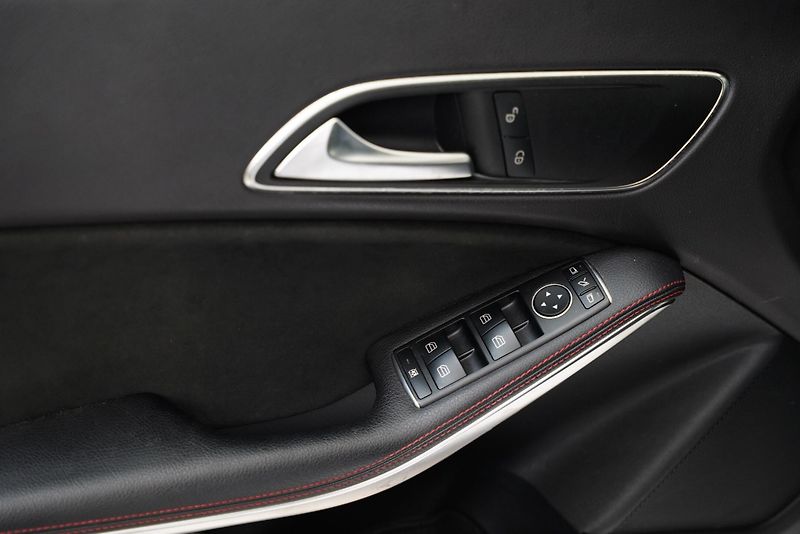 Mercedes-Benz CLA - fotka 12 z 30