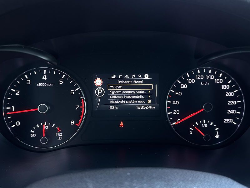 Kia Optima GT 2.0TGDi H-Matic Sportswagon - fotka 28 z 56