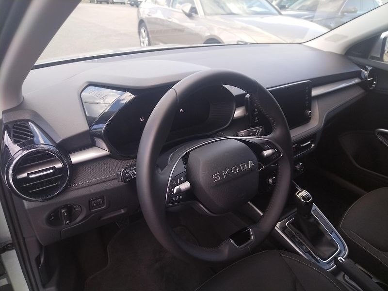 Škoda Fabia 1.0 TSi TOP SELECTION - fotka 5 z 28