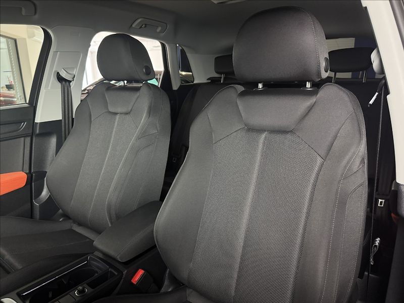 Audi Q3 1,5 TFSi  Advanced Záruka Assi - fotka 38 z 40