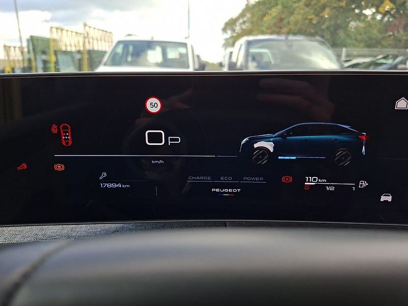 Peugeot 3008 ALLURE HYBRID 145k e-DCS6 - fotka 19 z 29