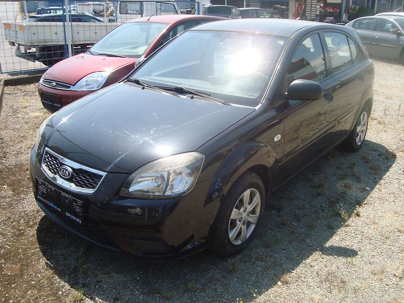 Kia Rio (2011) 1,4CVVT - fotka 1 z 17