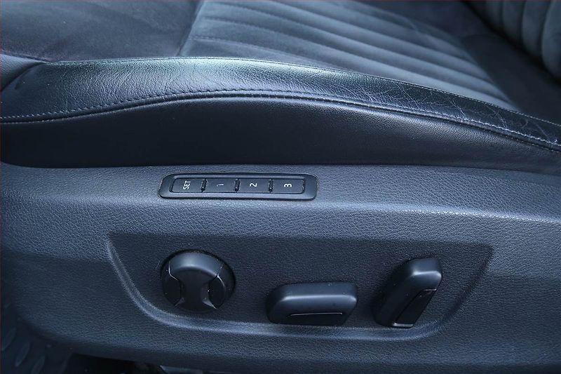 Škoda Superb (2016) 1.6 TDI, Kůže, Navi, Bi-Xenony - fotka 23 z 26