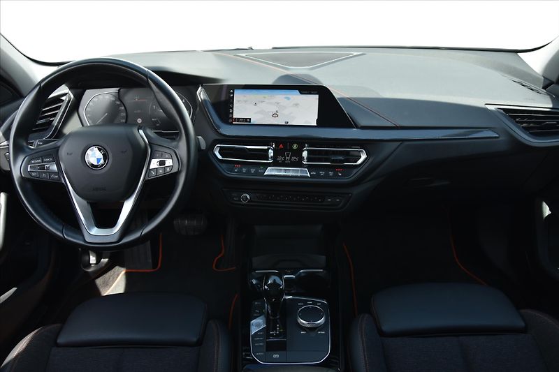 BMW Řada 1 118d 110kW NAVIGACE DPH ČR - fotka 13 z 25