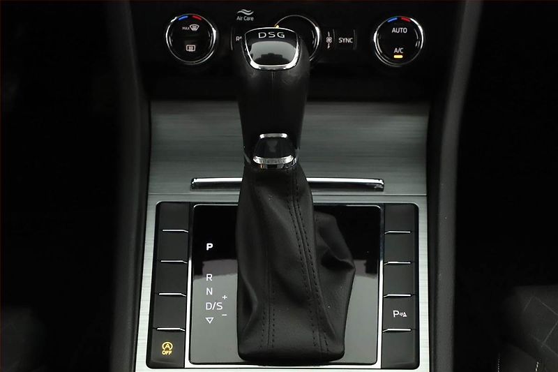Škoda Superb (2021) 2.0 TDI - fotka 10 z 18