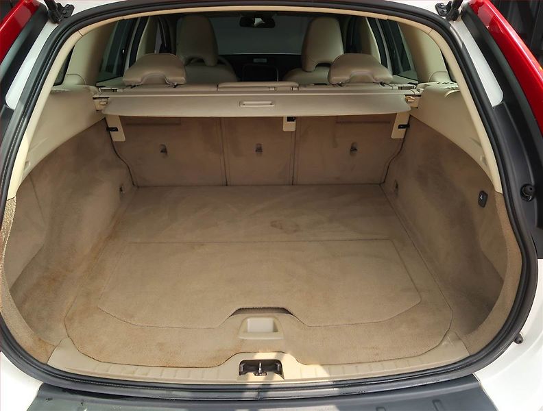 Volvo XC60 (2009) Momentum D5, 4X4, Automat - fotka 14 z 17