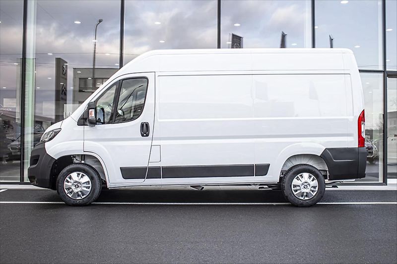 Peugeot Boxer 2,2 Furgon 3300 L2H2 BlueHDi 1 - fotka 9 z 14