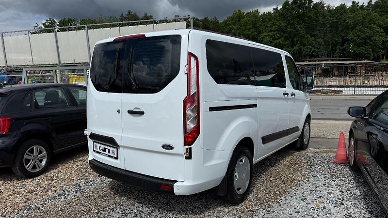 Ford Transit Custom (2018) 2.0TDCi 77kW *L1H1*9míst* - fotka 4 z 22
