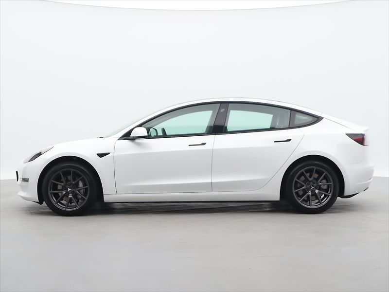 Tesla Model 3 LR 366kW 75kWh AWD DPH - fotka 4 z 35