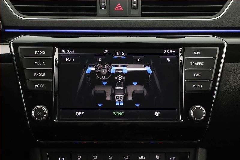 Škoda Superb (2016) 2.0 TDI, Kůže, Navi, Bi-Xenony - fotka 15 z 20