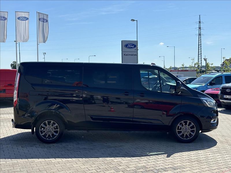 Ford Tourneo Custom 2,0 136kW TitaniumX L2 Webasto - fotka 6 z 36