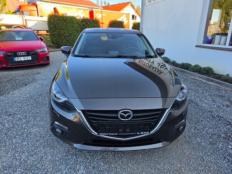 Mazda 3 (2016) 2.0 i Skyactiv, Navi, Tažné - fotka 6 z 18