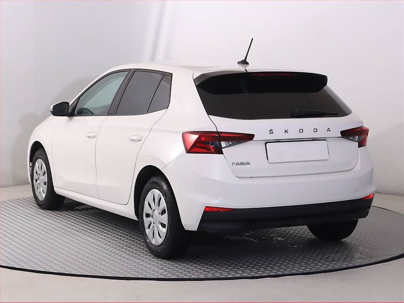Škoda Fabia (2023) 1.0 TSI, Tempomat - fotka 4 z 17