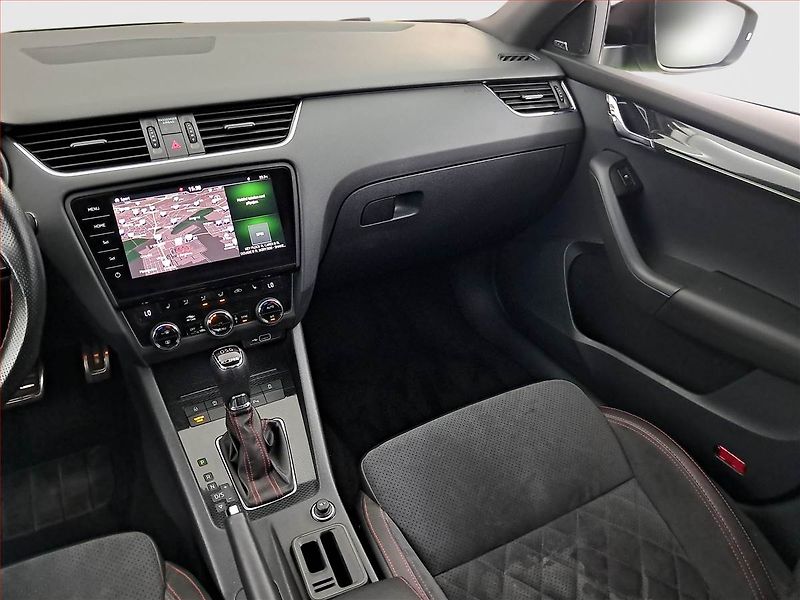 Škoda Octavia (2018) RS 2.0 TSI - fotka 8 z 23