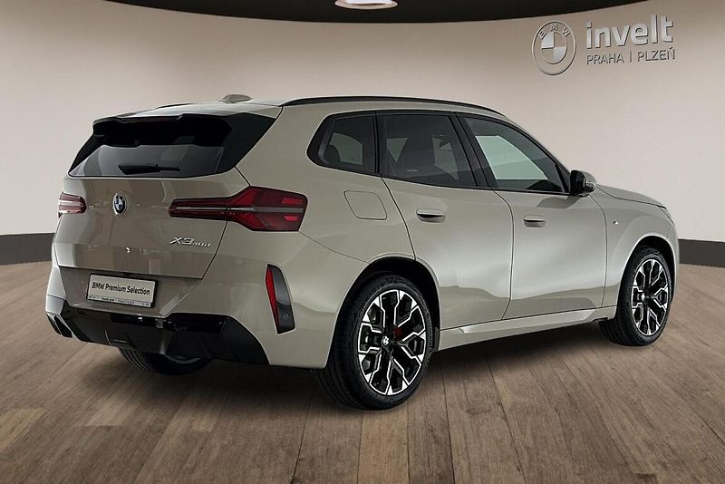 BMW X3 xDrive40d - fotka 3 z 25